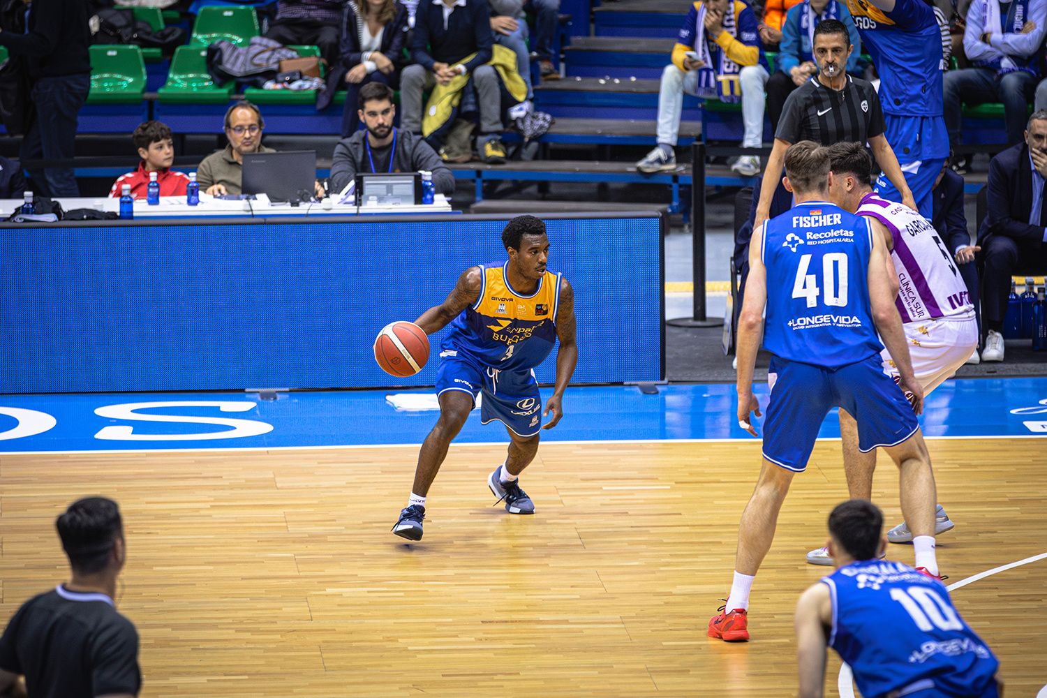 Micah Speight, con el balón.