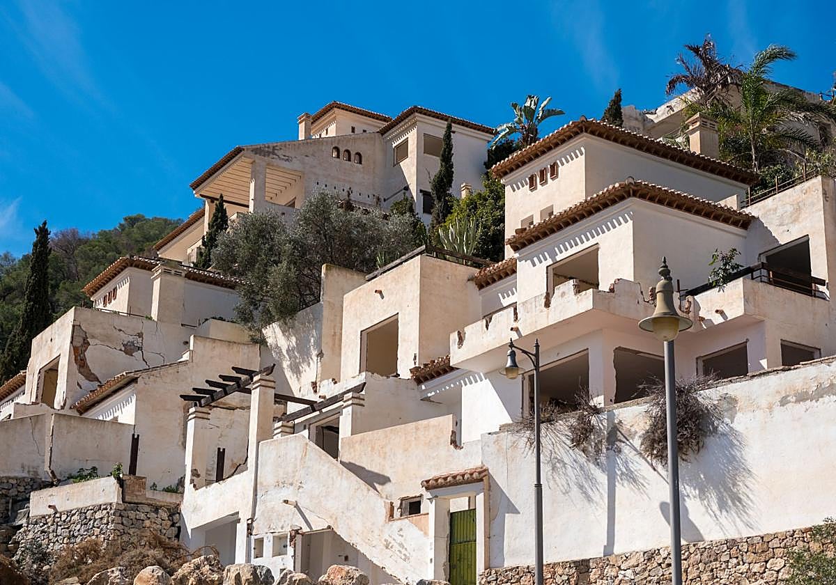 El Supremo libra a Almuñécar de pagar más de 60 millones en estabilizar la ladera de Cármenes del Mar