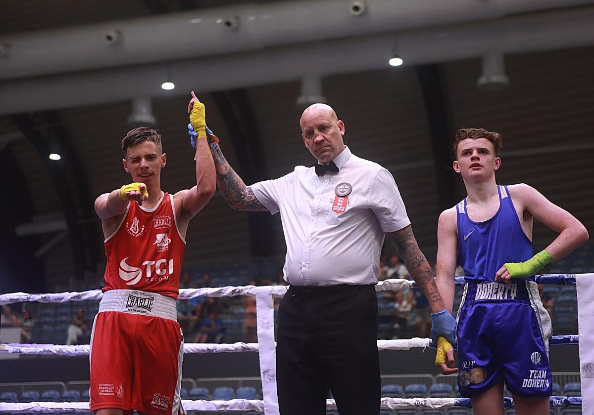 El club Almería Boxing suma cinco medallas en España y Portugal