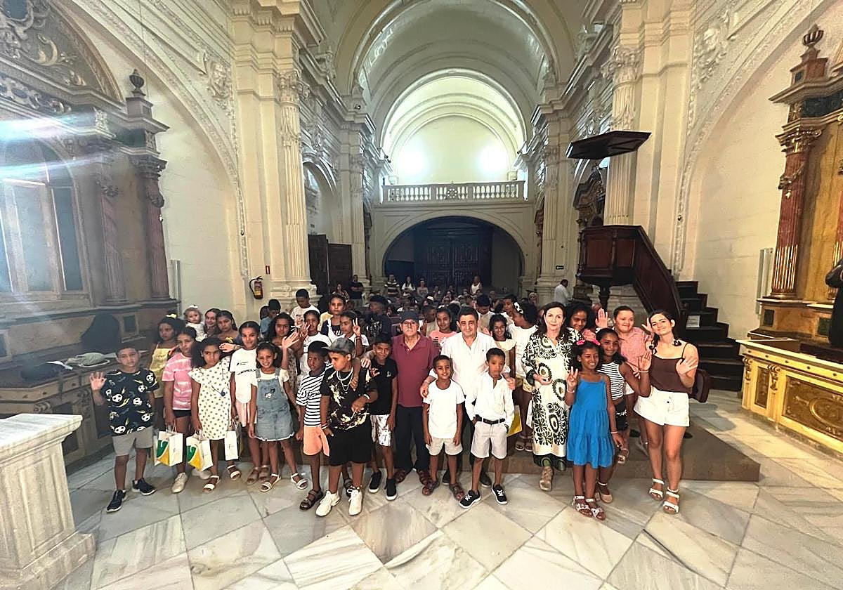 Recepción a menores saharauis en el antiguo Hospital de San Juan de Dios de Jaén.