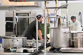 La nueva cocina de los Centros Sociales de Diputación ha contado con más de 416.000 euros de inversión