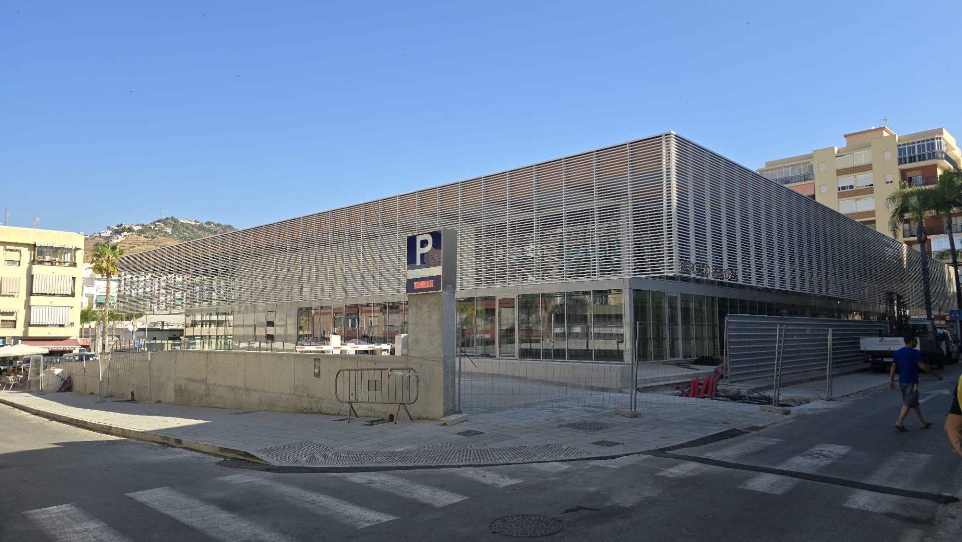 Nuevo parking en Almuñécar.