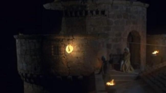 Imagen después - Así se ven hoy cuatro escenarios de 'La casa del dragón' en el Castillo de la Calahorra