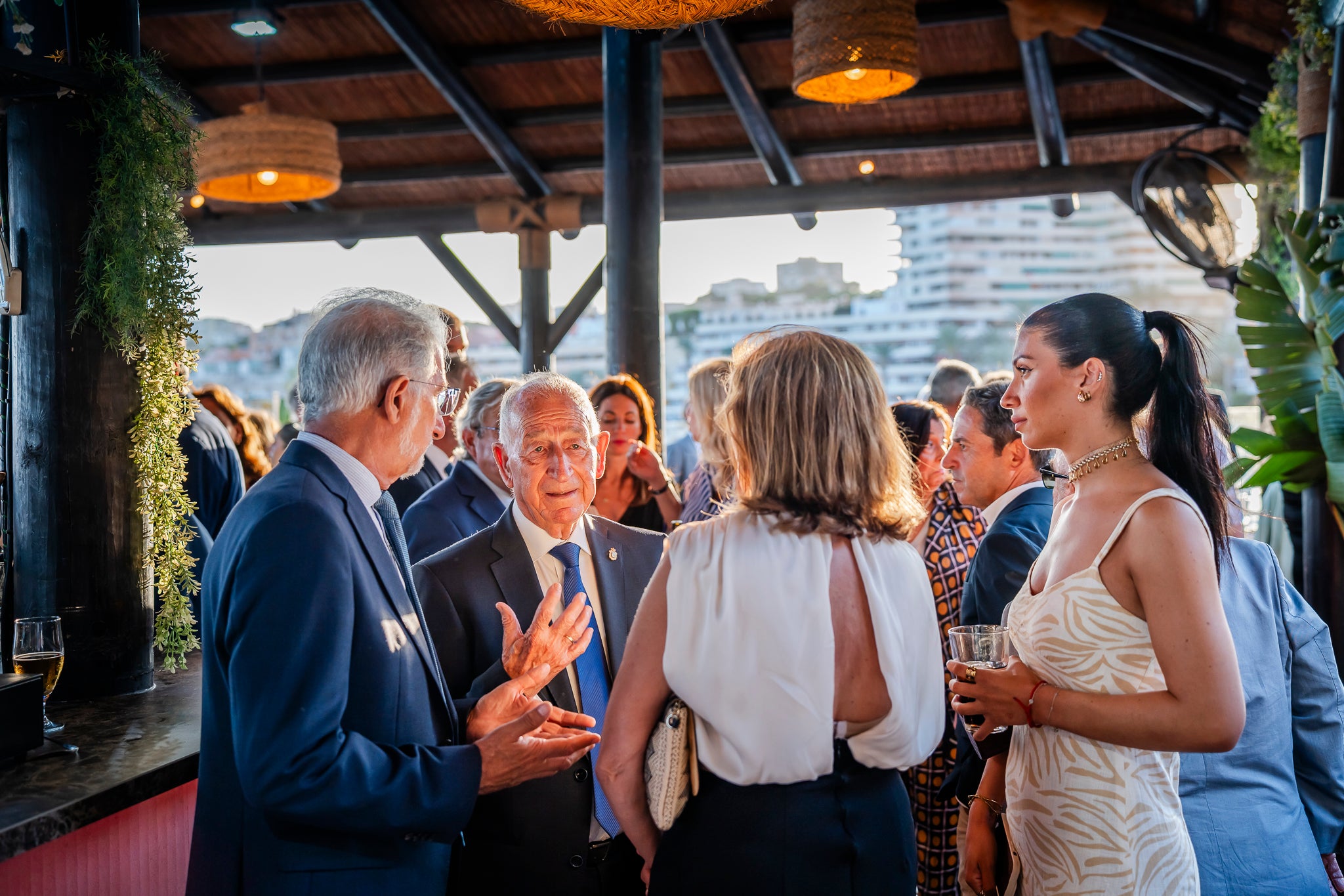 El abrazo entre las orillas de Alborán