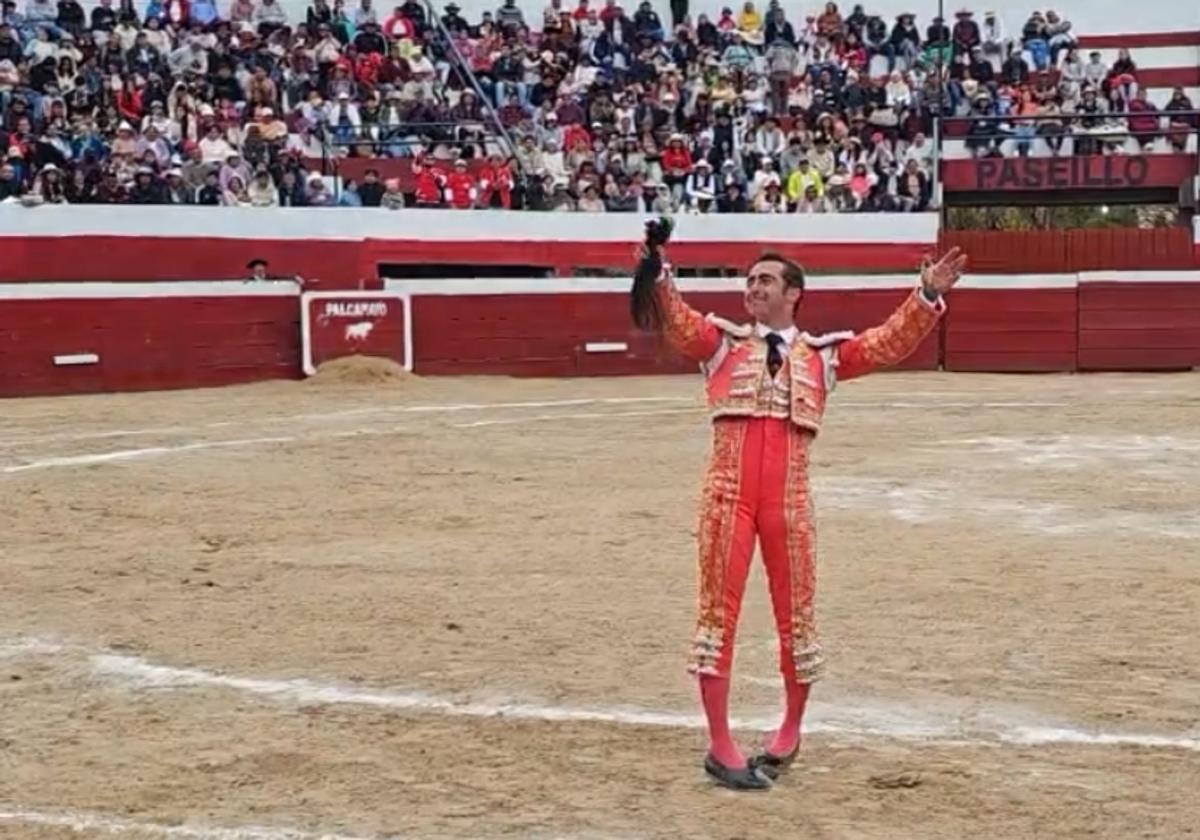 El Fandi suma el indulto número 52 de su carrera en Palcamayo