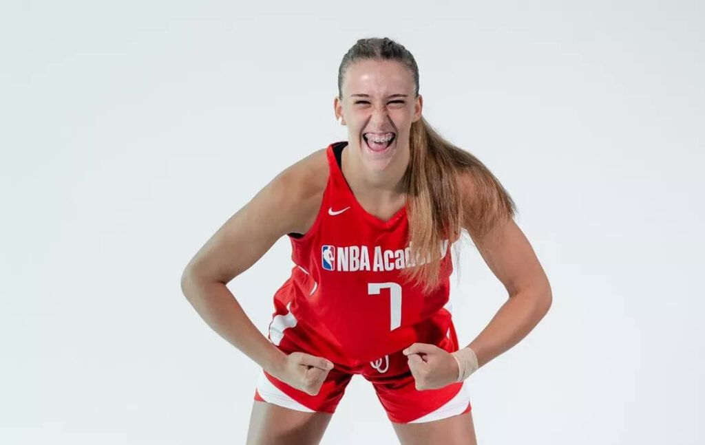 Cristina Sánchez juega el Eurobasket U20.