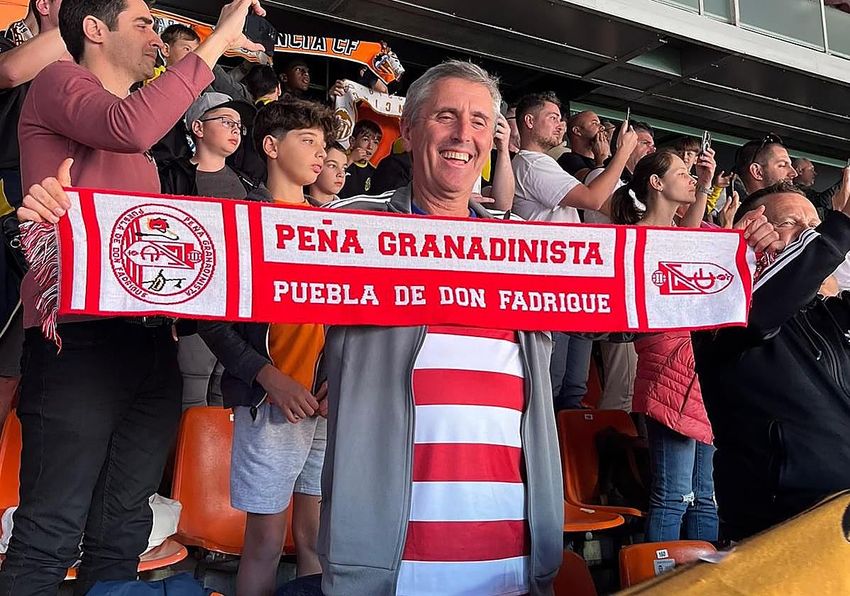 El hasta entonces presidente de la asociación de peñas del Granada CF 'G19', Pepe Valcárcel.