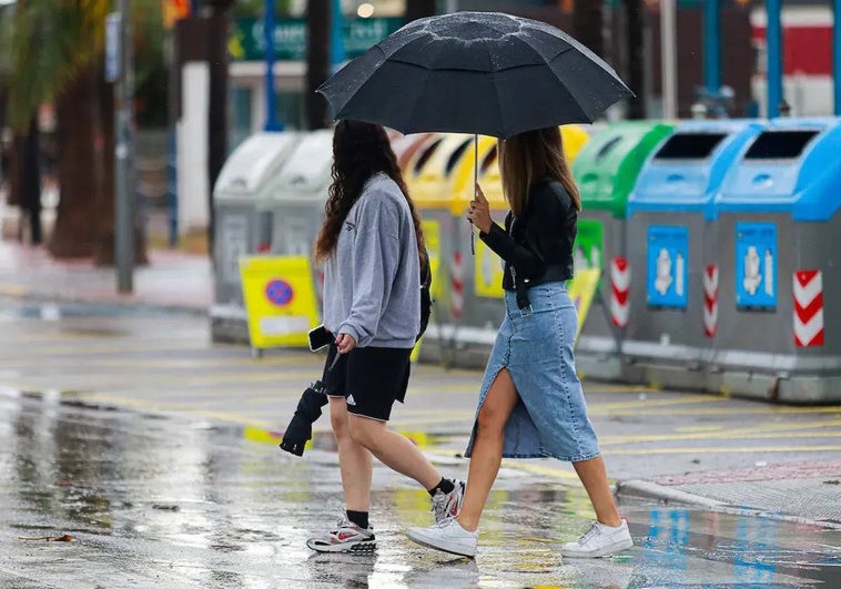 Llegan las tormentas en plena ola de calor en Granada: ¿qué días y en qué lugares lloverá?