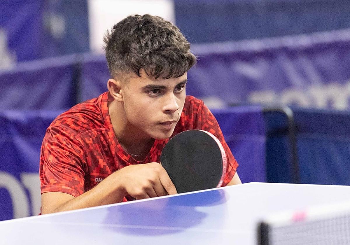 El palista granadino David Puertas, en acción.