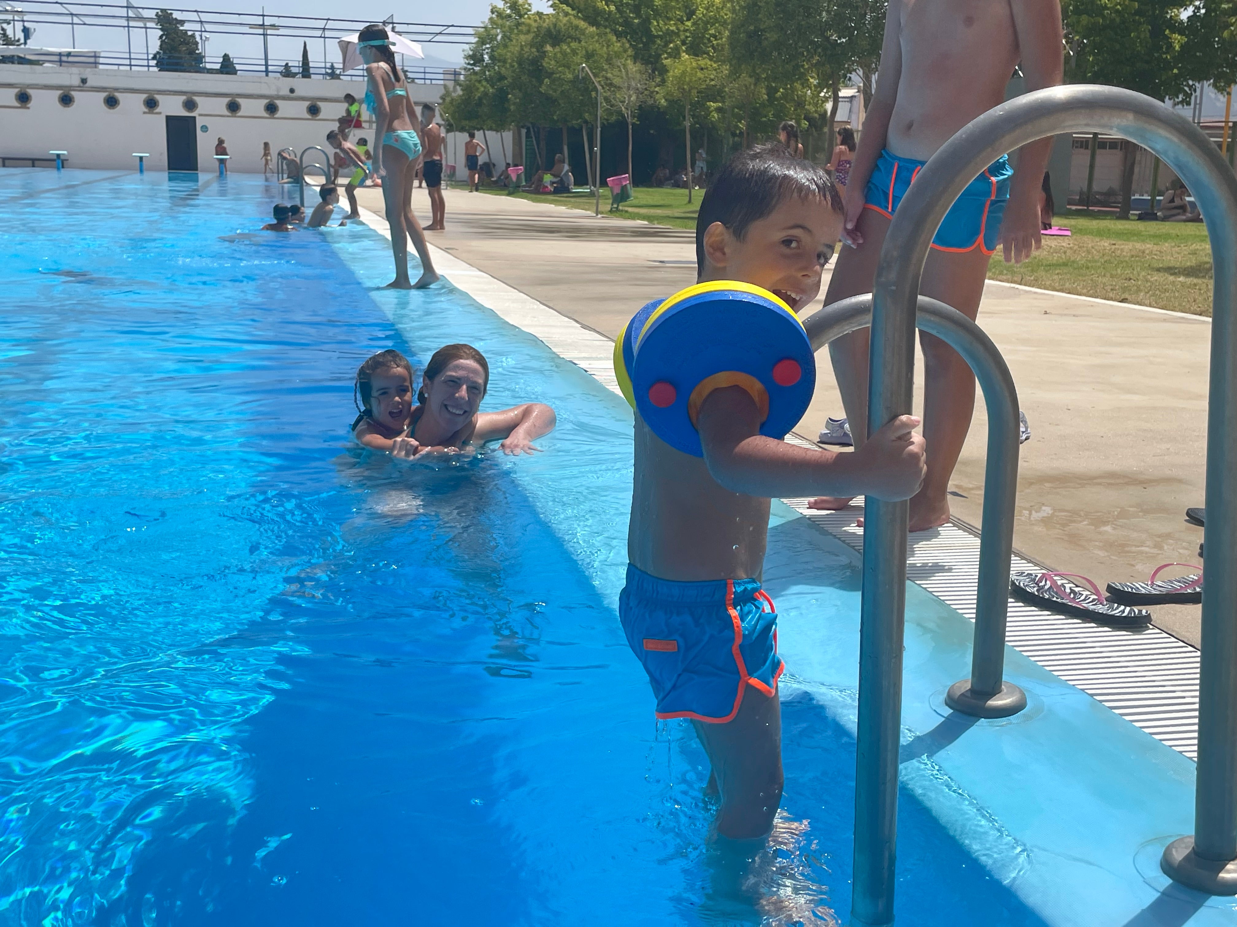 Así capean los jinenses el calor extremo