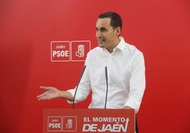 El secretario general del PSOE de Jaén, Juan Latorre.