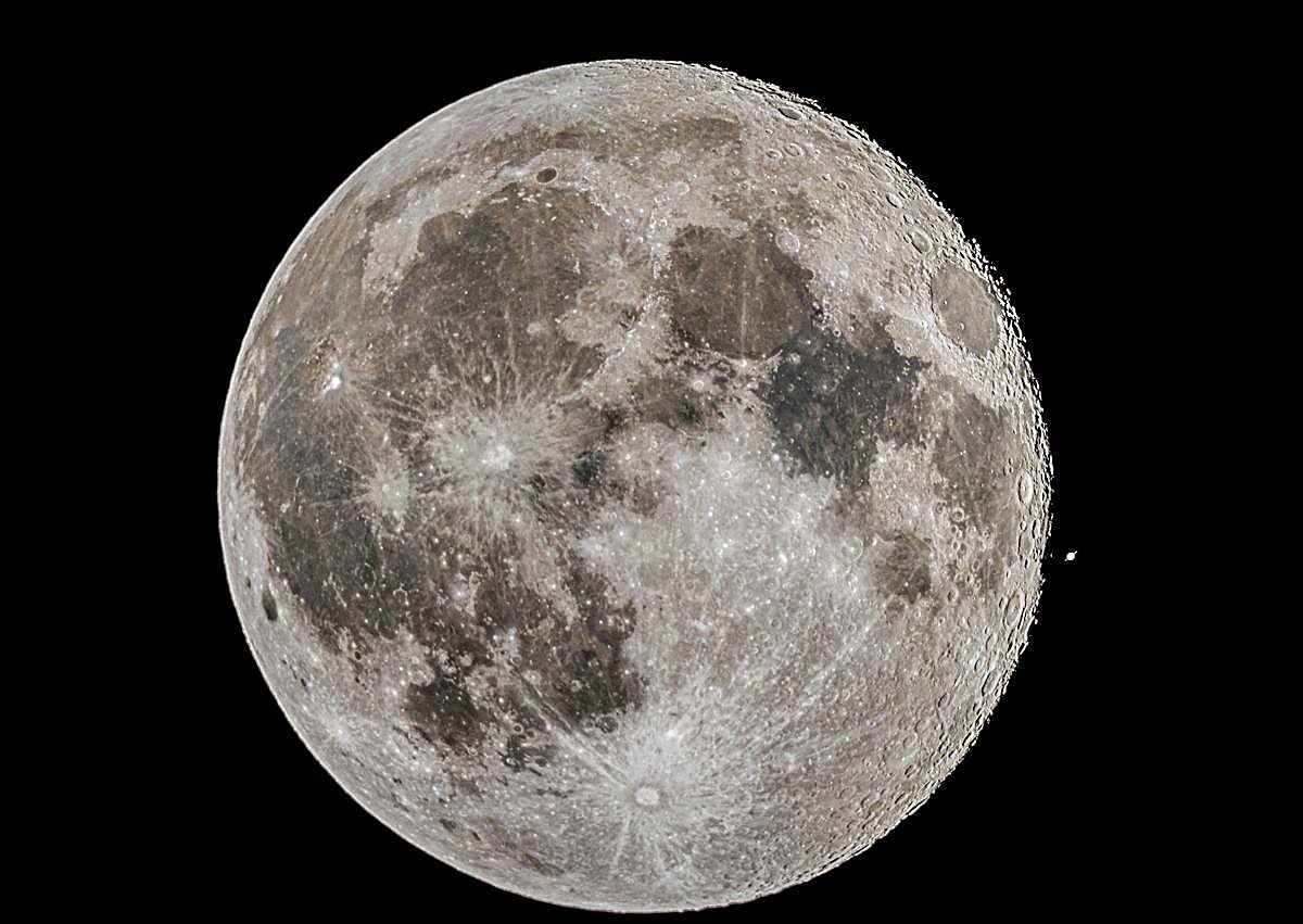 Imagen secundaria 1 - Noches de «cosecha estelar» en Granada con vino y astronomía