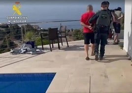Momento del detención en Almuñécar de un capo de la droga albanés.