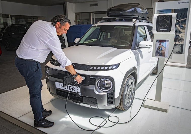 La venta de coches eléctricos y enchufables se dispara en lo que va de año en Granada