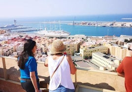 El turismo deja cerca de 250 millones de euros en Almería entre los meses de abril y junio