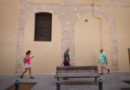 La intervención en la fachada del convento de la Encarnación dejó a la luz elementos del edificio original del siglo XVI.