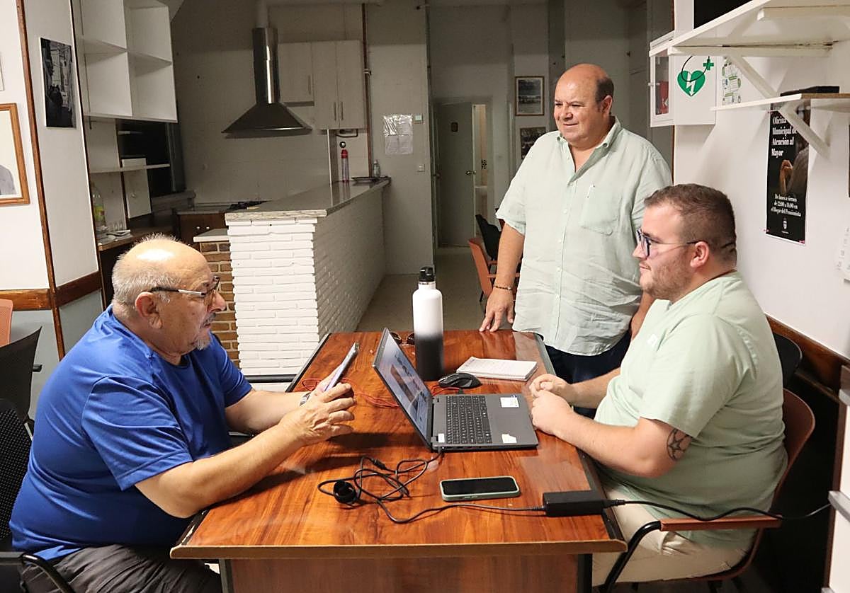 Güéjar Sierra abre una Oficina Municipal de Atención al Mayor para facilitar los trámites administrativos.