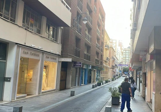 La calle Navarro Rodrigo de Almería capital cuenta con un nuevo establecimiento.