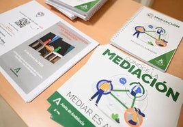 Documentos sobre mediación de la Junta de Andalucía.