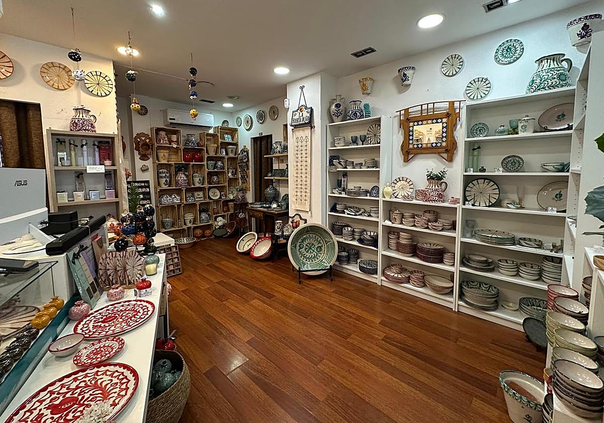 'Los Arrayanes' está ubicada en la calle Alhóndiga.