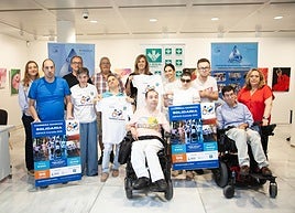 Fotografía de grupo de la presentación de la Carrera de Aspace en Servicios Centrales