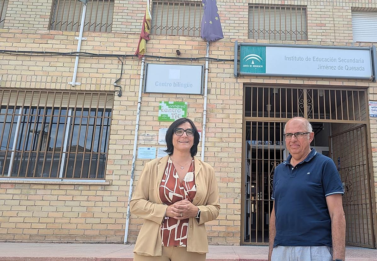 La Junta mejora la red de abastecimiento del IES Jiménez de Quesada de Santa Fe