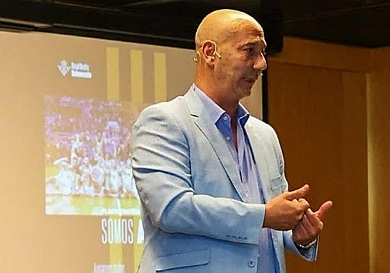 Pedro Fernández, presidente del Baloncesto Sevilla, histórico club que puede desaparecer y tiene su origen en el Caja San Fernando.
