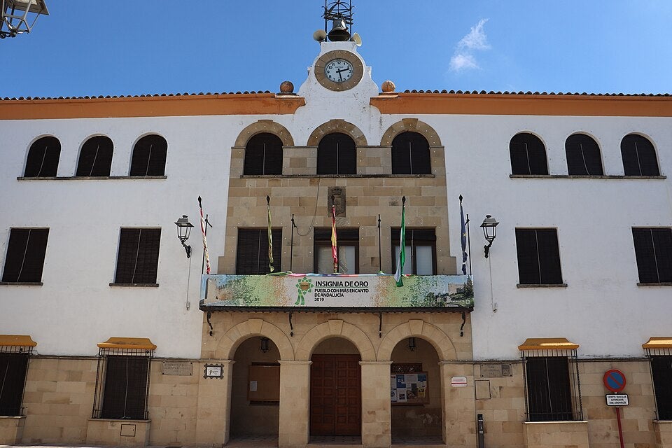 Ayuntamiento de Sabiote.