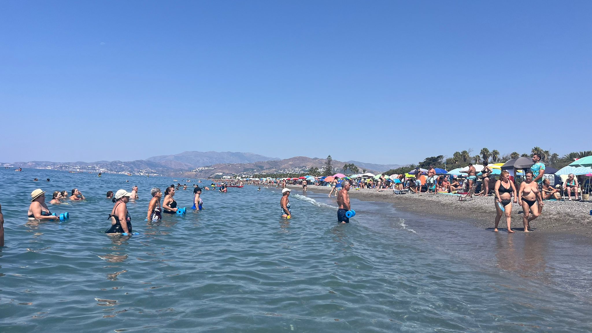 Ambientazo en la Costa para el puente