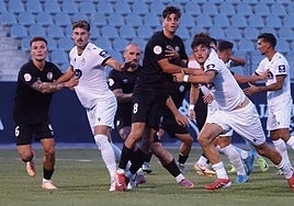 El Real Jaén destiló buen fútbol durante los primeros 45 minutos del encuentro.