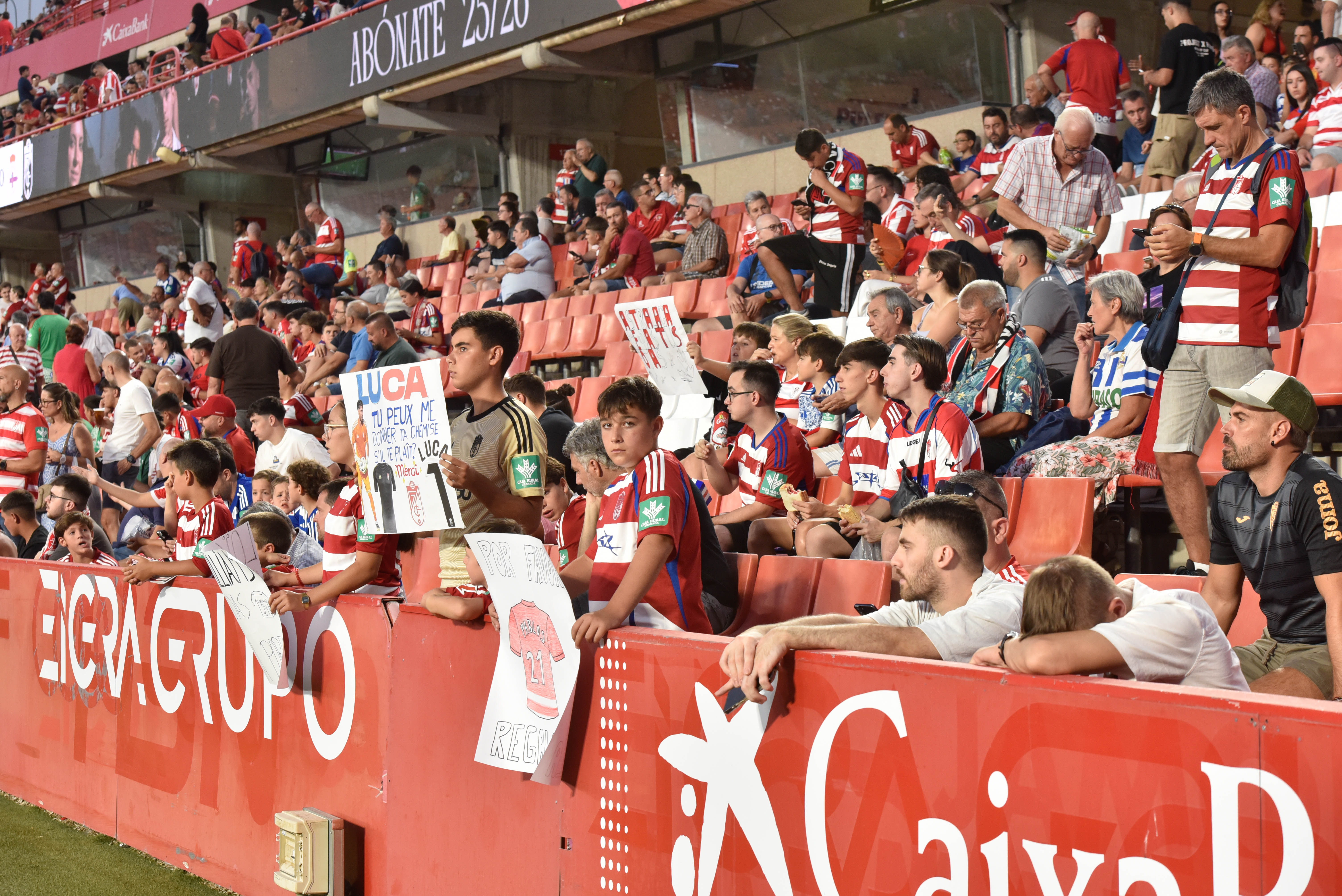 Encuéntrate en la grada del Granada-Depor