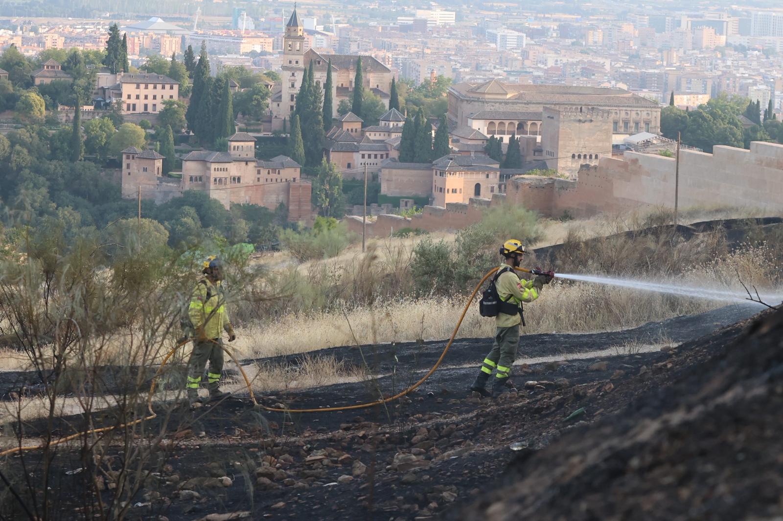 Las imágenes del incendio en San Miguel Alto