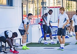 Souleymane Faye, José Arnaiz y Jorge Pascual, tres de los cuatro fichajes por inscribir, antes del último entrenamiento.