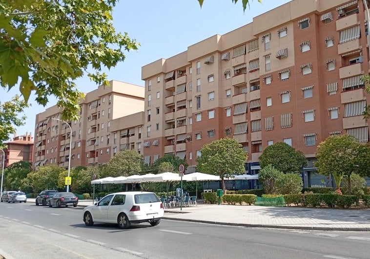 Detienen en Granada a dos sospechosos de atracar un bar e intentarlo en otro