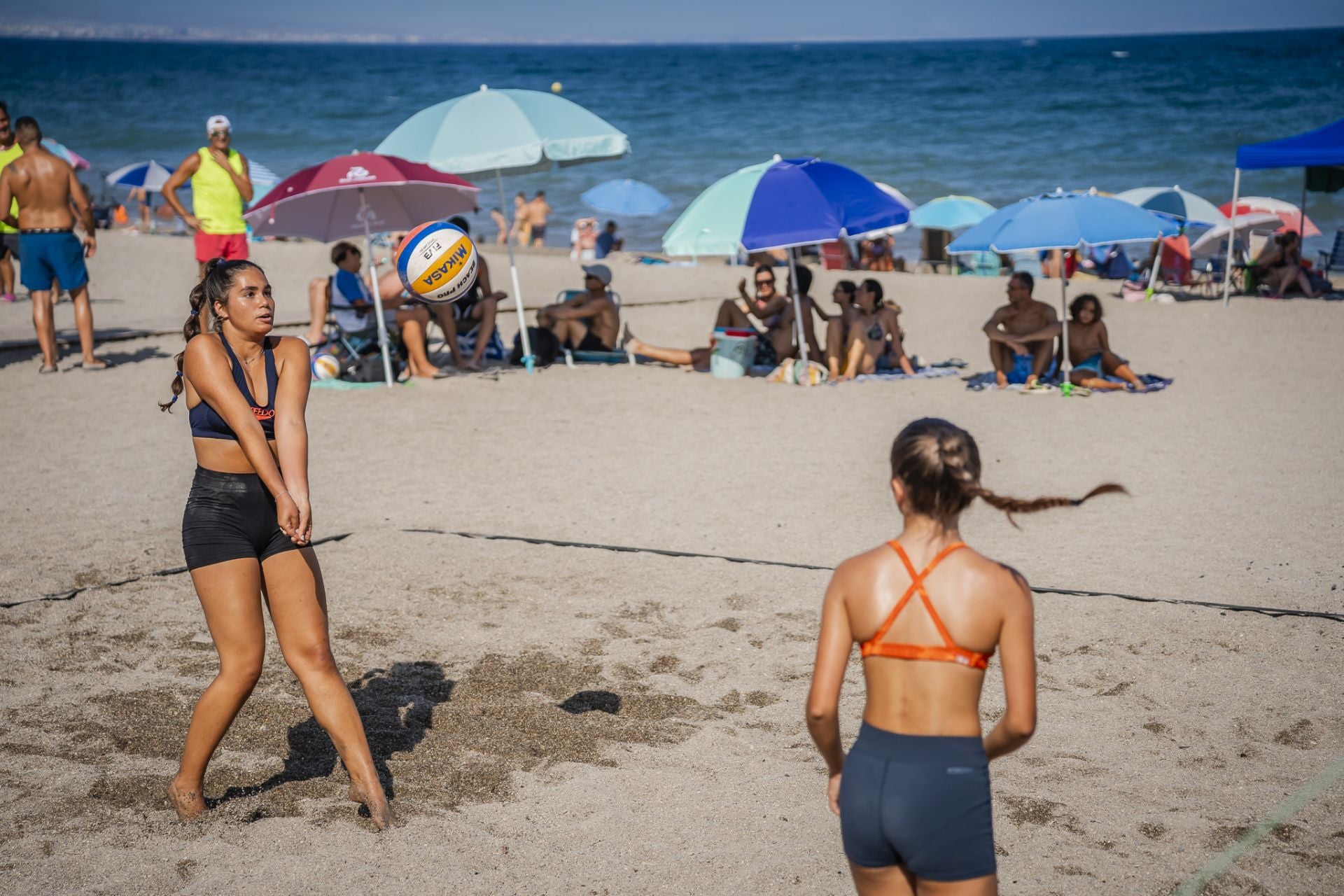 El pulso del verano en cien horas