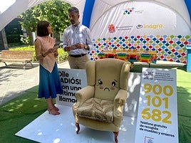 El Ayuntamiento e Inagra refuerzan la recogida de muebles para hacer frente a los 'incontrolados' de verano