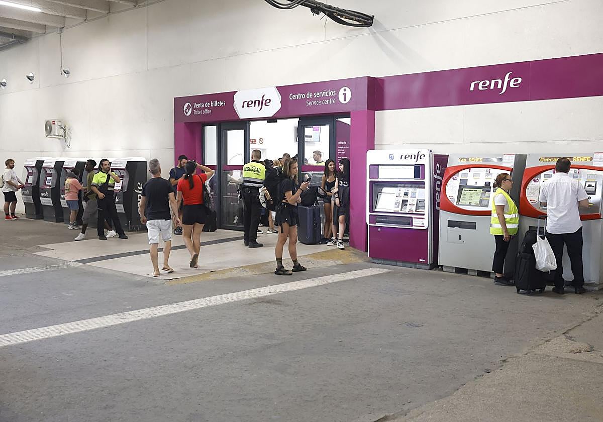 Nuevos retrasos en las conexiones con Andalucía en la estación de Atocha este lunes