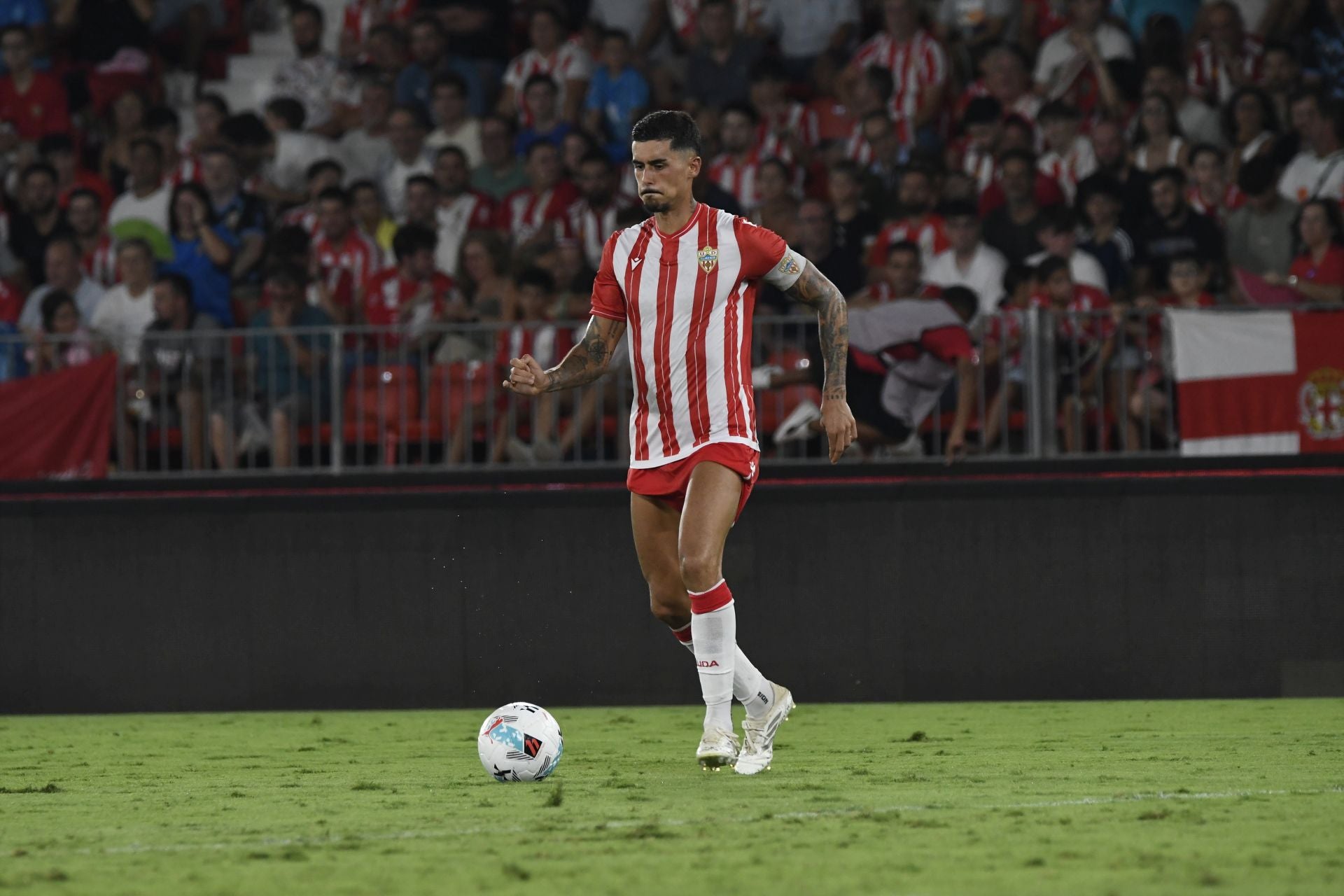 El Almería lo prueba todo