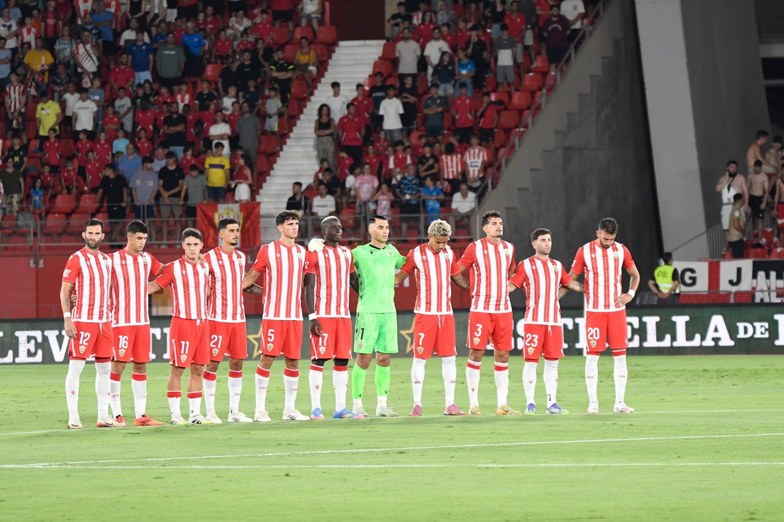 Once inicial del Almería contra el Albacete