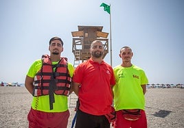 Socorristas en la Costa Tropical de Granada