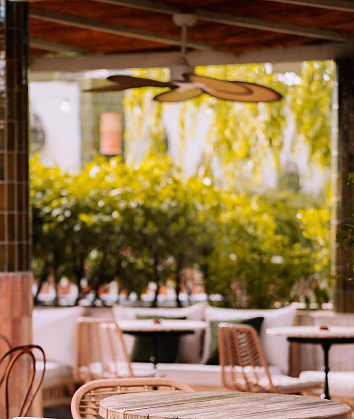 Imagen secundaria 2 - El restaurante que ofrece «un jardín oculto para desconectar» a un paso de Granada