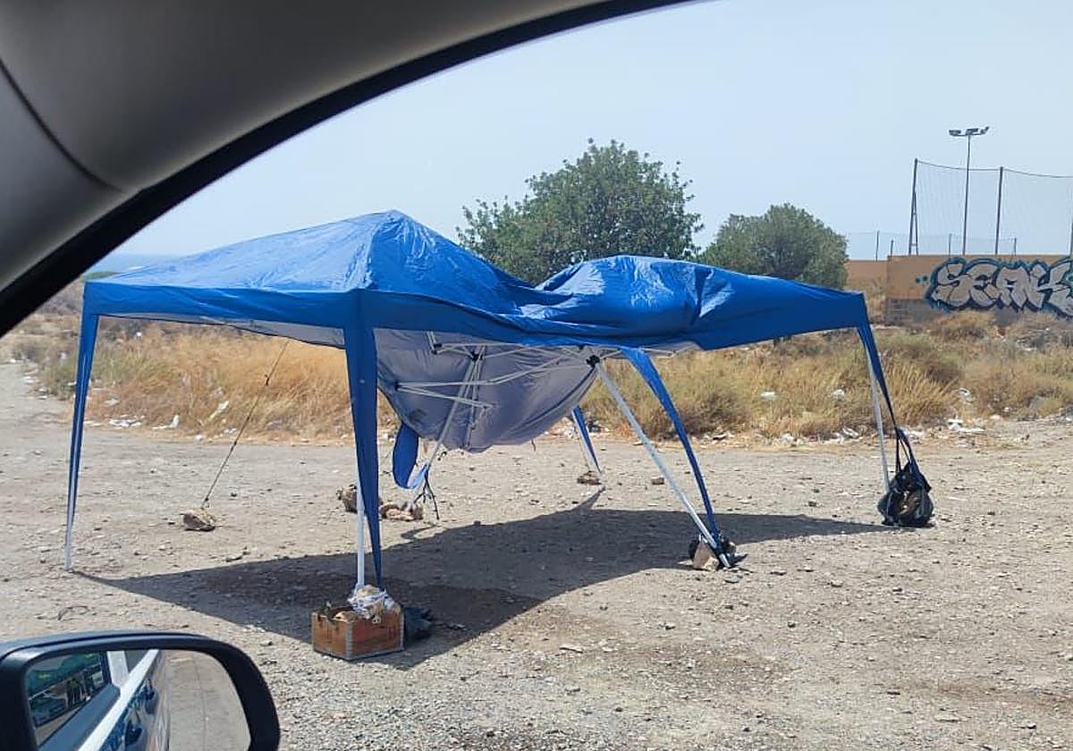Carpas de playa para afrontar la Feria: policías denuncian «la precariedad laboral» en eventos multitudinarios