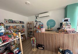 Tienda 'Bichito de Luz' calle sol y sombra