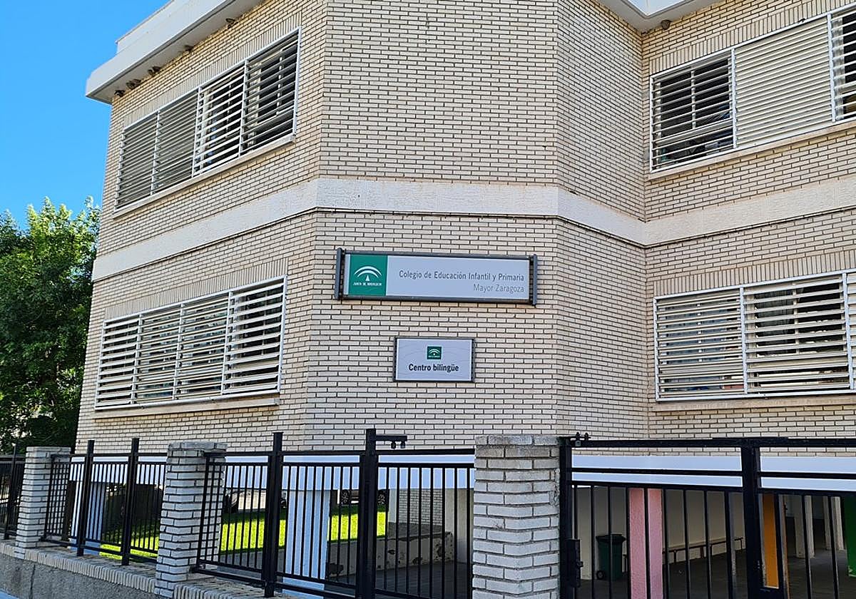 Salobreña acomete la puesta a punto de los colegios para el próximo curso