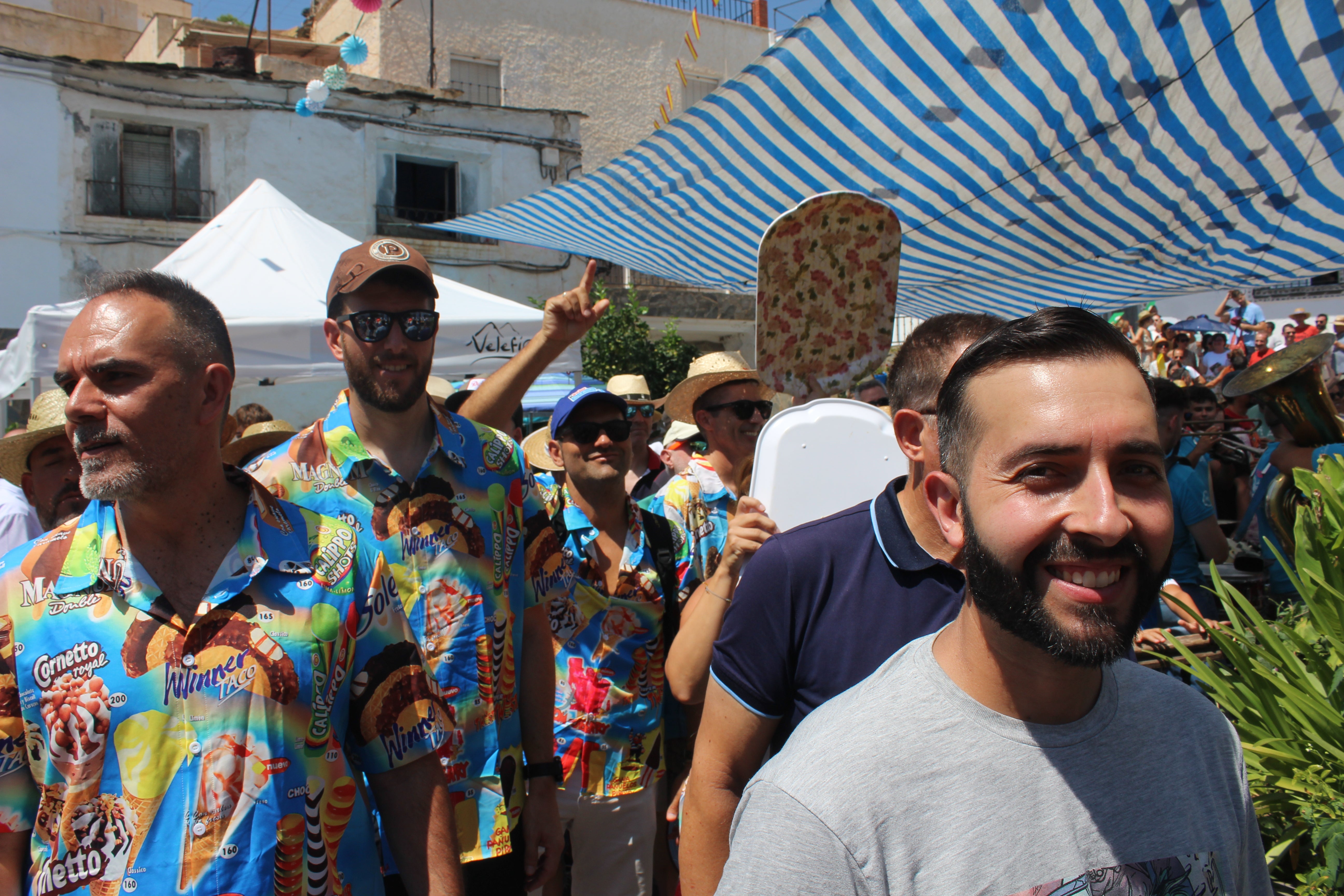 Velefique se da un festín de paella por sus Fiestas Patronales, en imágenes