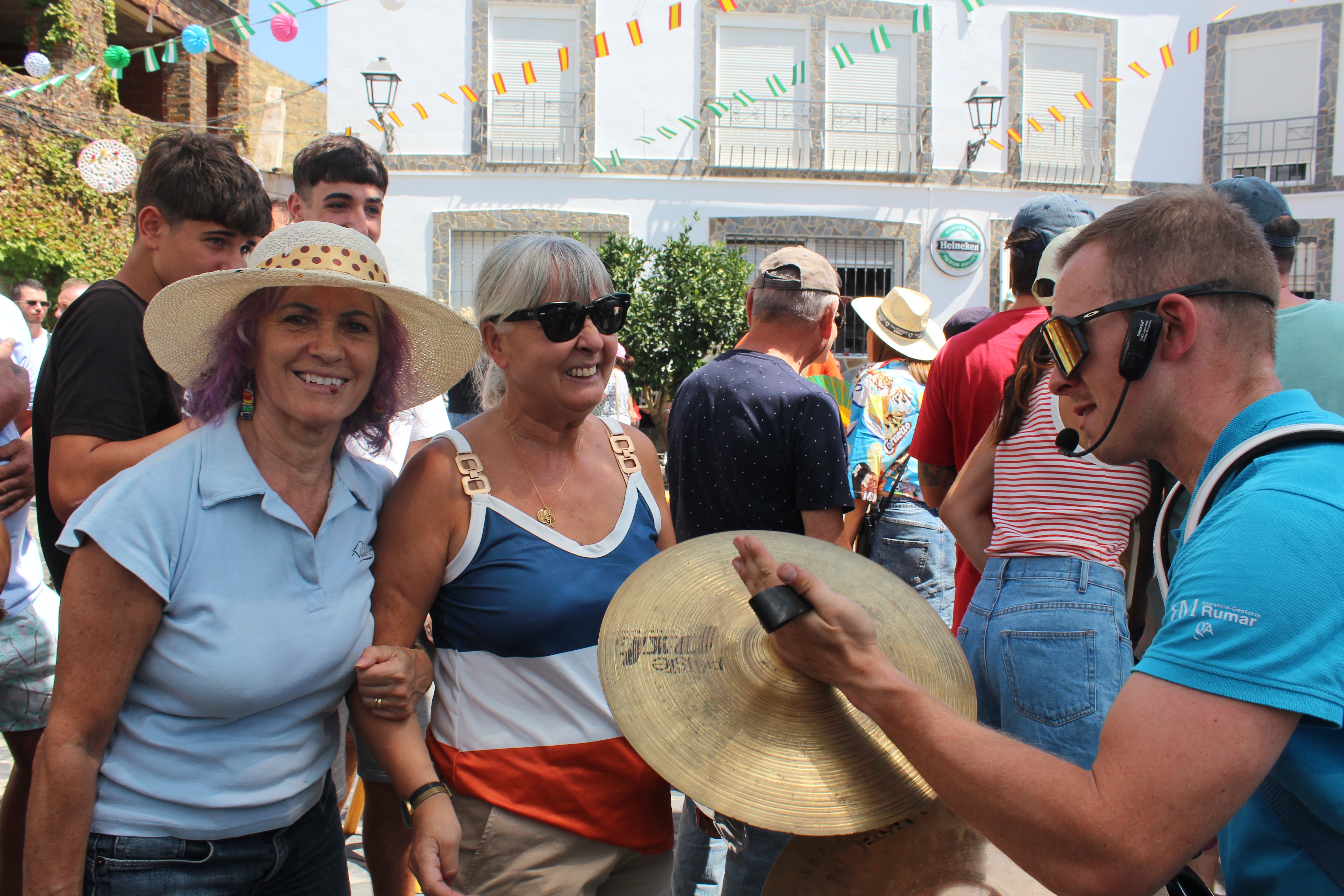 Velefique se da un festín de paella por sus Fiestas Patronales, en imágenes