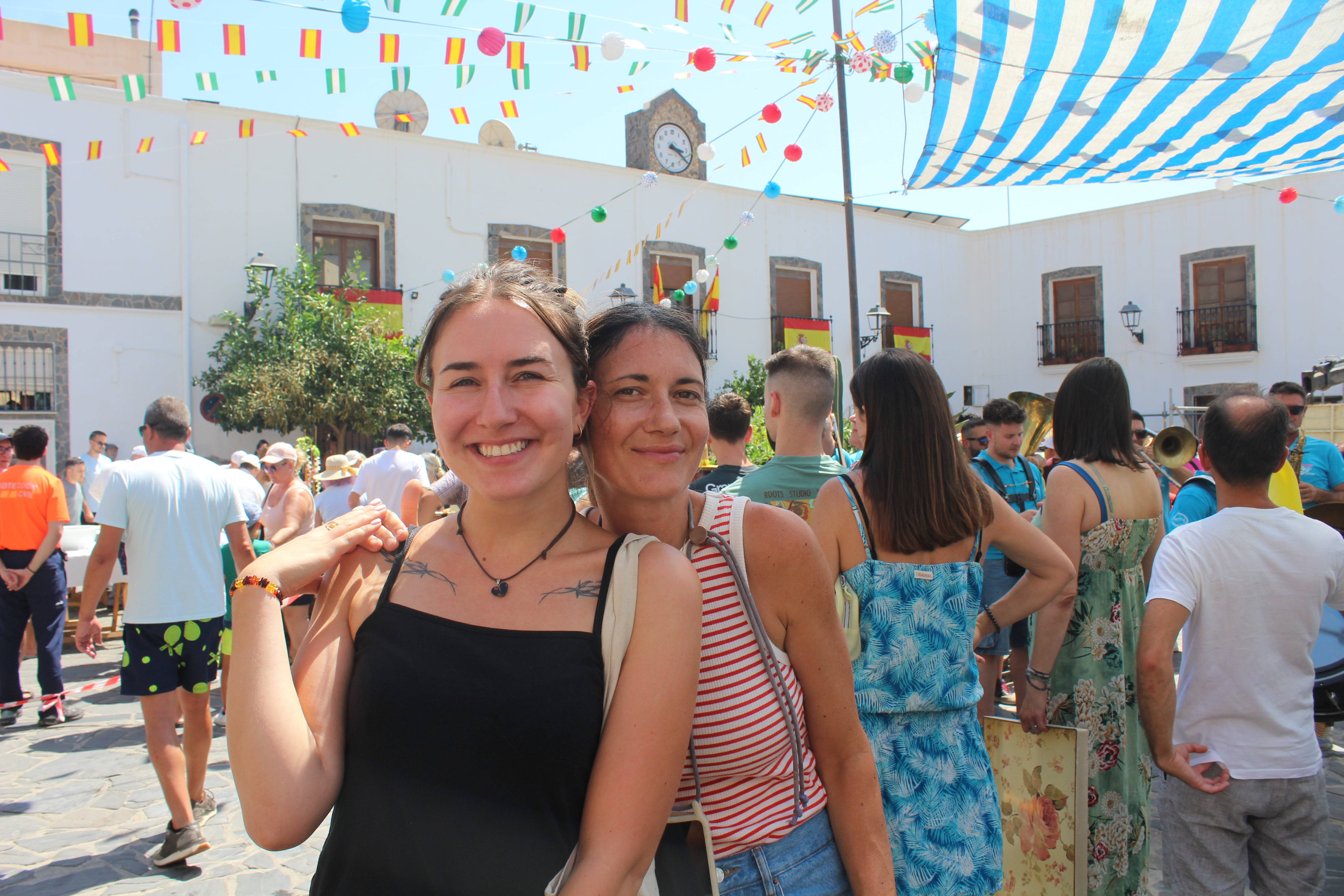 Velefique se da un festín de paella por sus Fiestas Patronales, en imágenes
