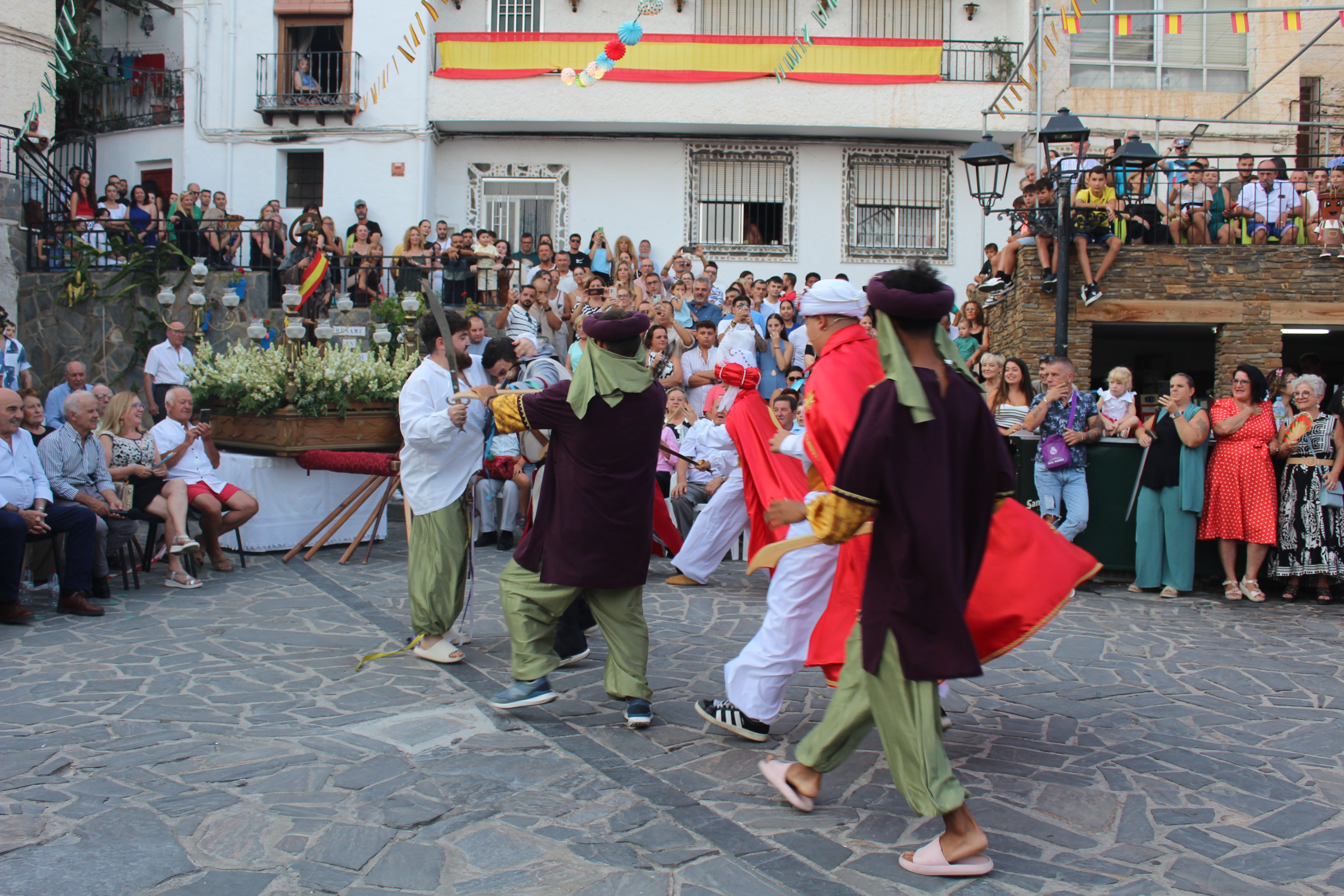 Velefique revive su pasión con los Moros y Cristianos, en imágenes