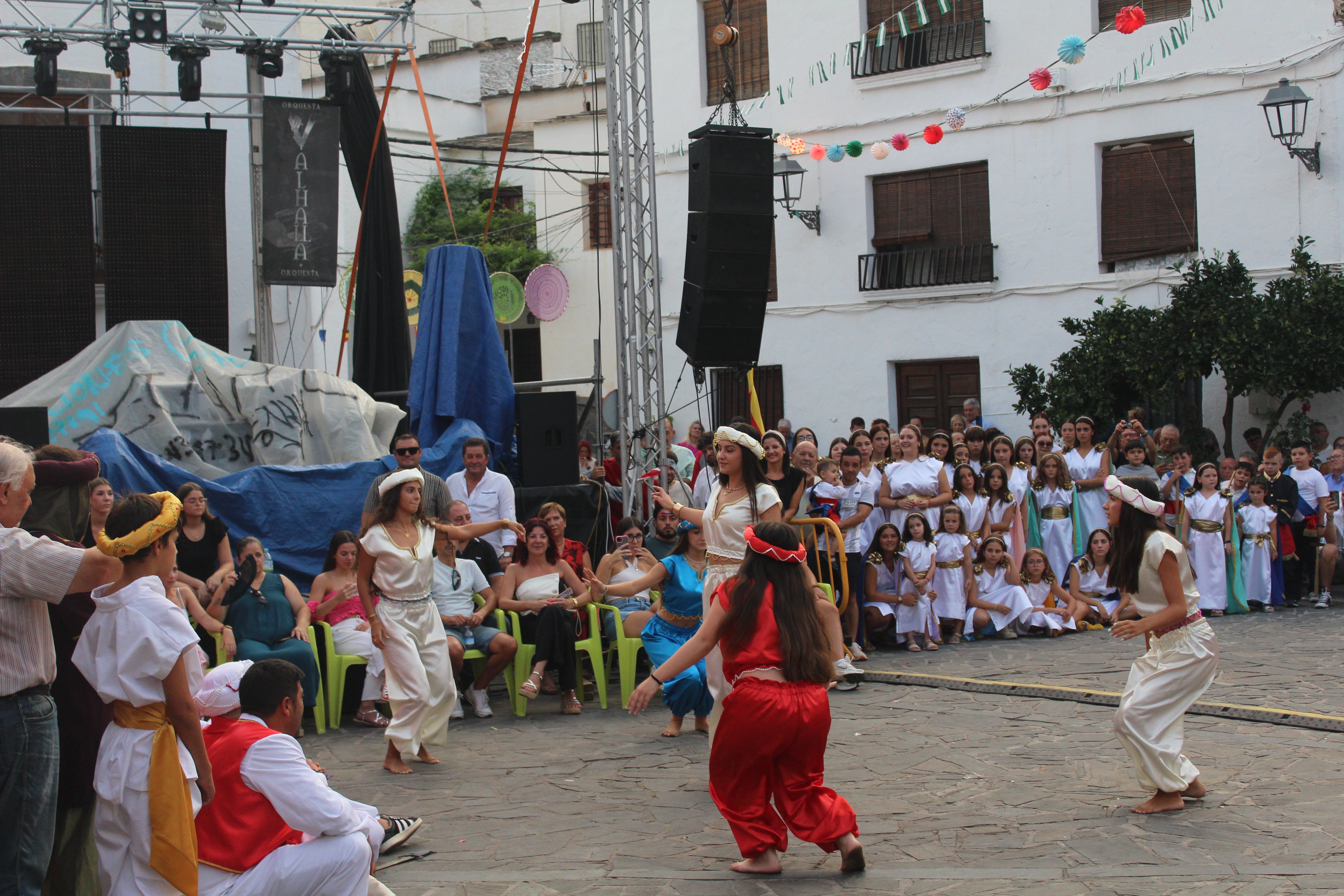 Velefique revive su pasión con los Moros y Cristianos, en imágenes