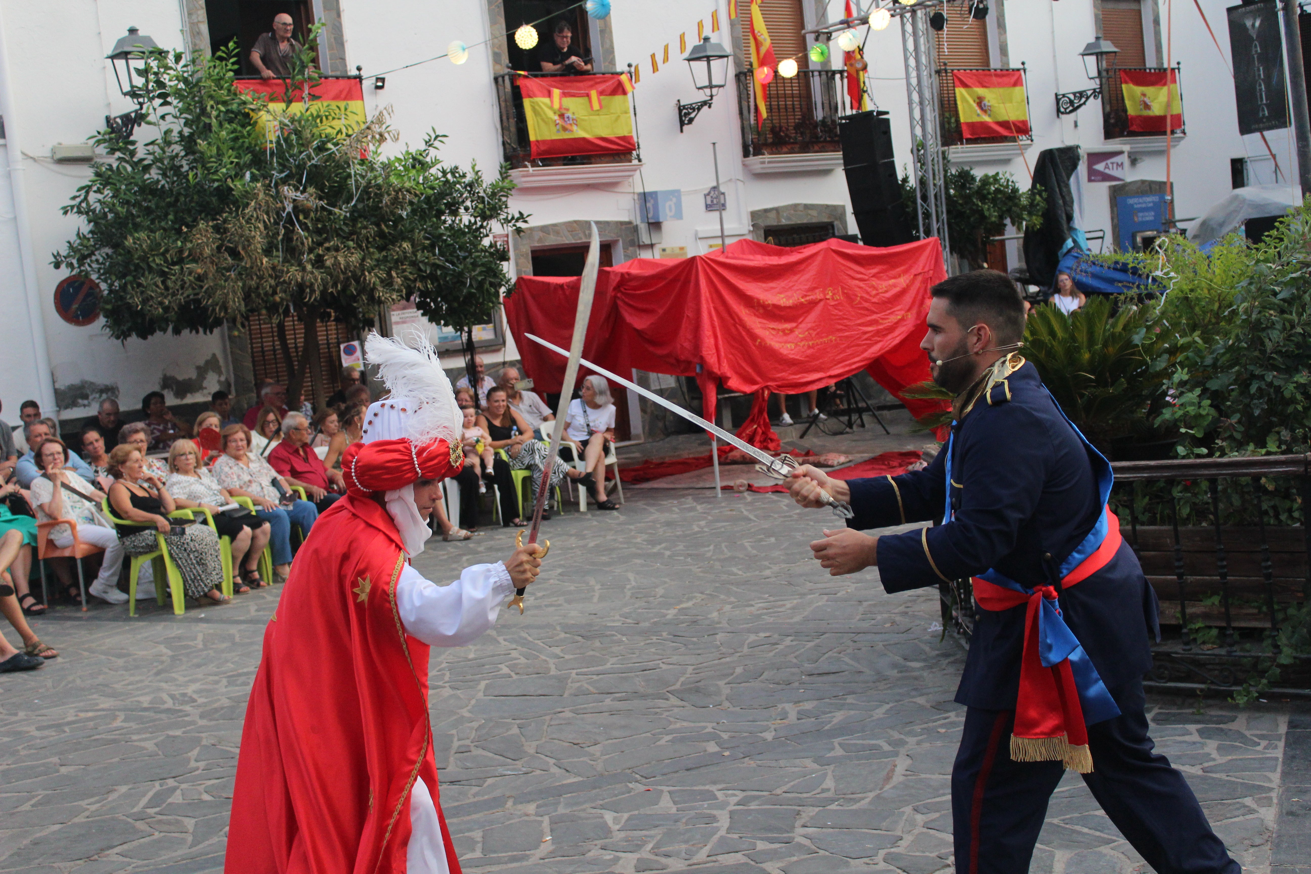 Velefique revive su pasión con los Moros y Cristianos, en imágenes